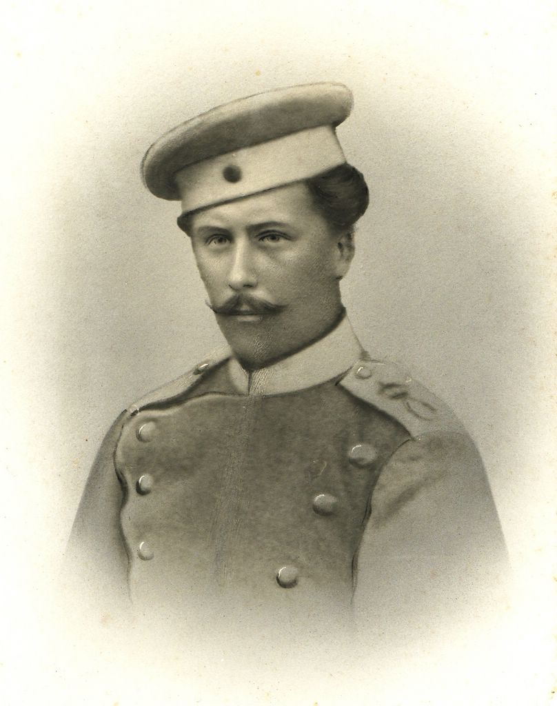 Gustav Flaig (*1853; †1918) beim Militär in Ludwigsburg (um 1870). [Seite 6]